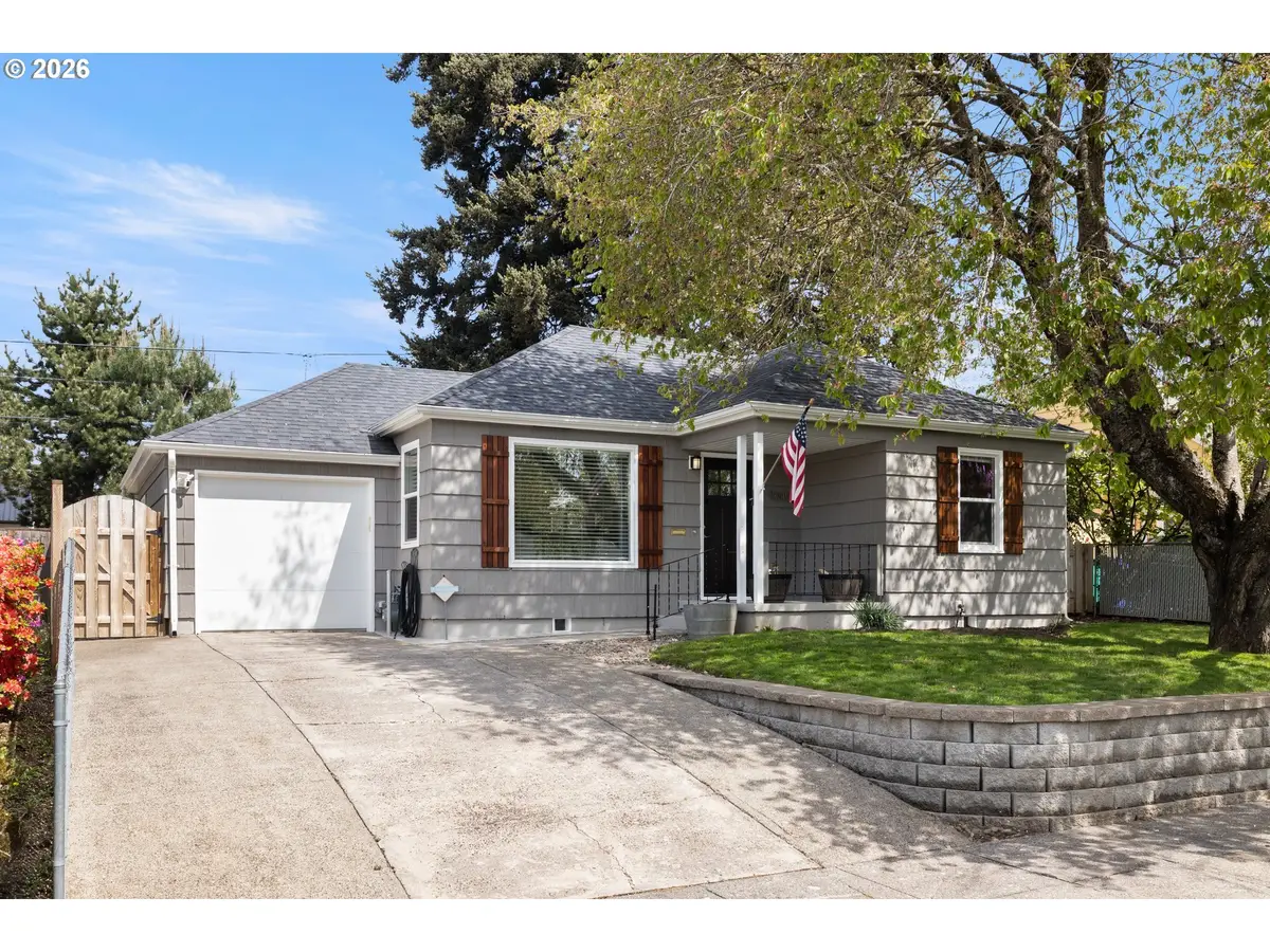 9045 SE Alder St, Portland, OR 97216 - #1