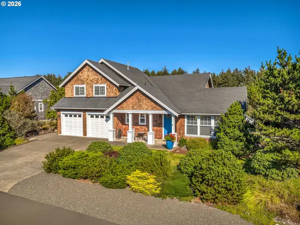 4755 Drummond Dr, Gearhart, OR 97138