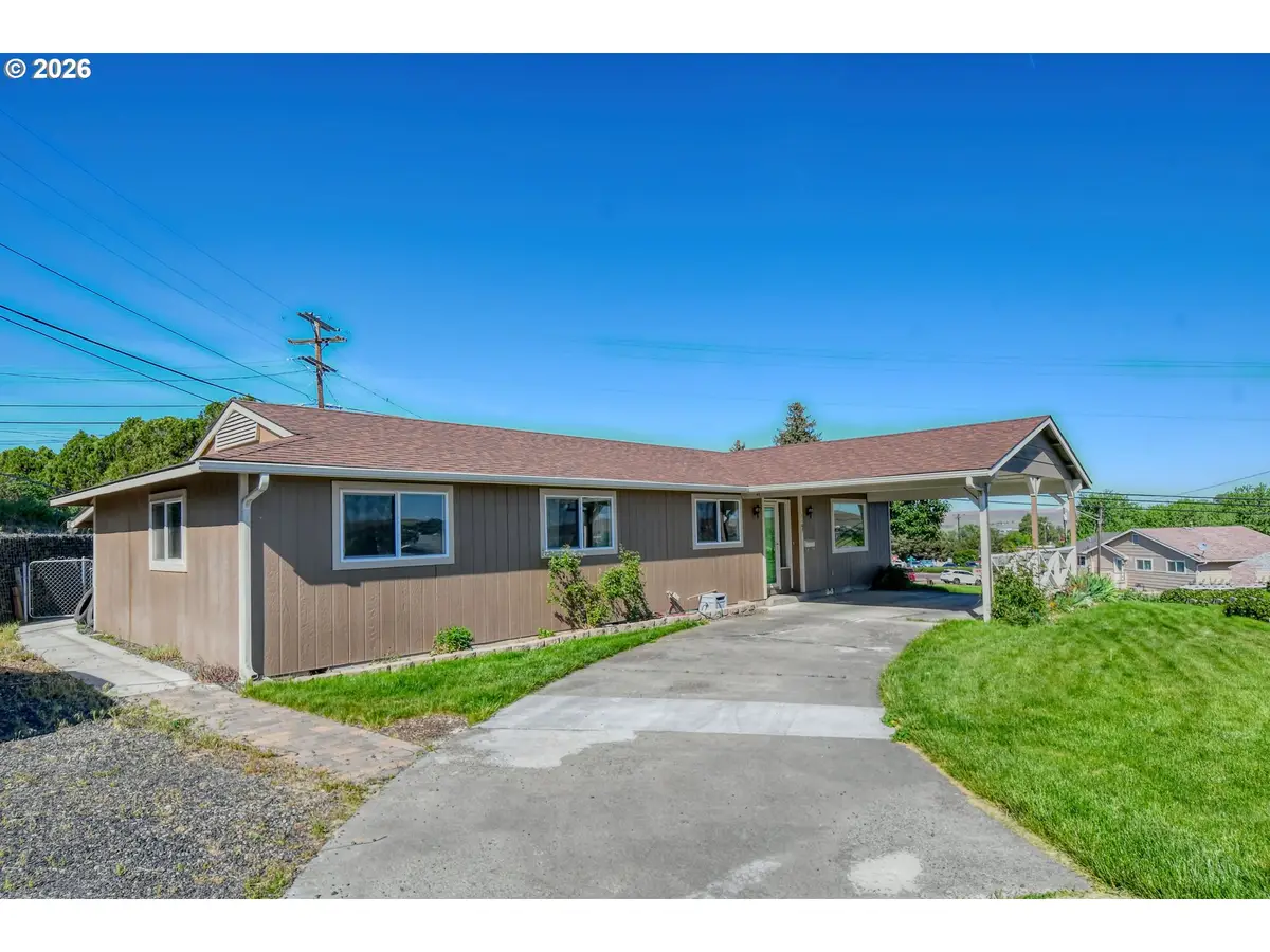 1107 SW 23rd St, Pendleton, OR 97801 - #1