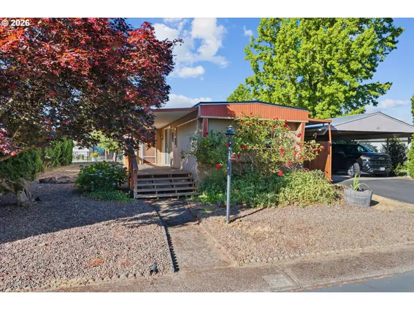 450 SE Lacreole Dr #129, Dallas, OR 97338