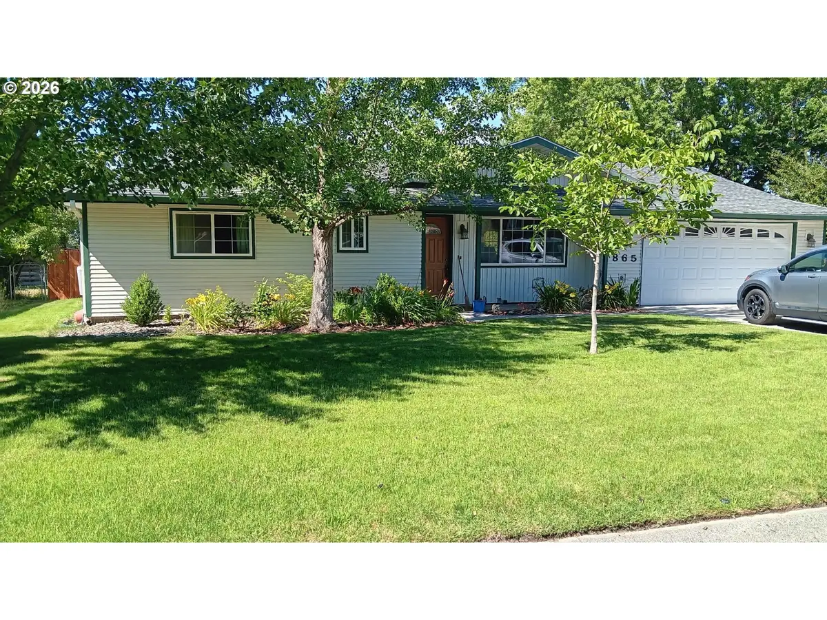865 E Kennedy Ave, Hermiston, OR 97838 - #1