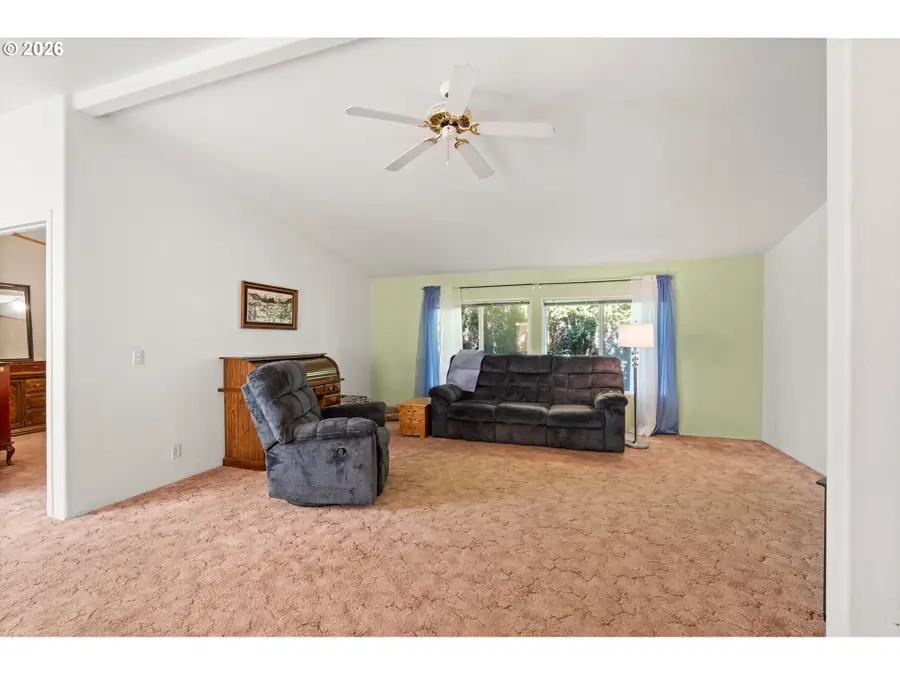 1196 37th St, Springfield, OR 97478 - #3