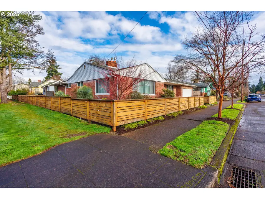 5405 SE Mall St, Portland, OR 97206 - Image #2