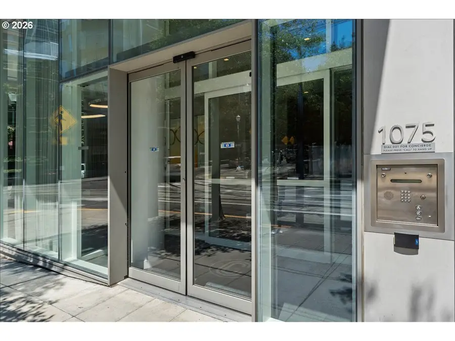 1075 NW Northrup St #220, Portland, OR 97209 - #2