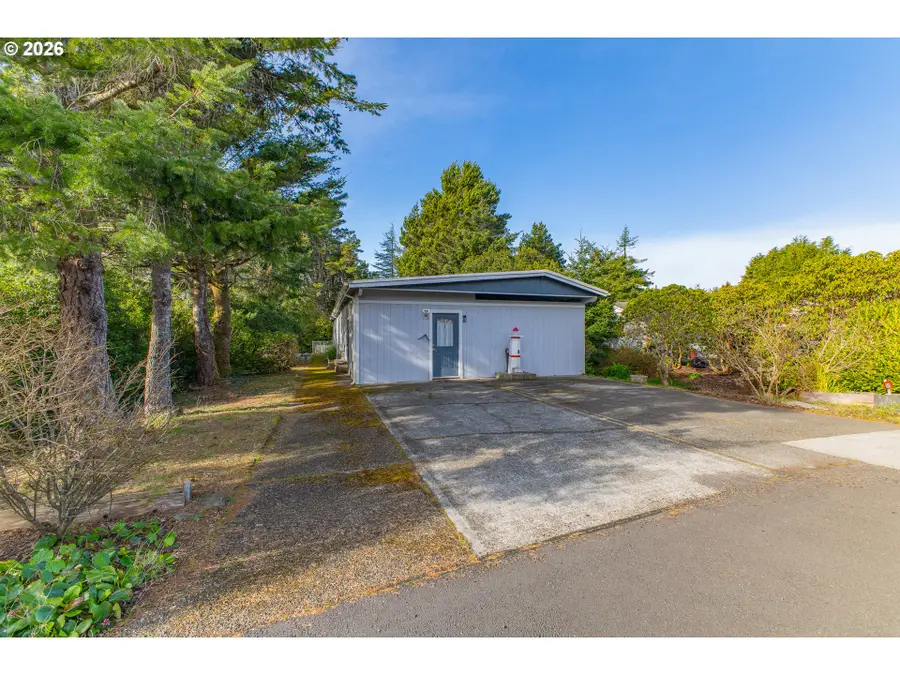 1600 Rhododendron Dr #285, Florence, OR 97439 - Image #2