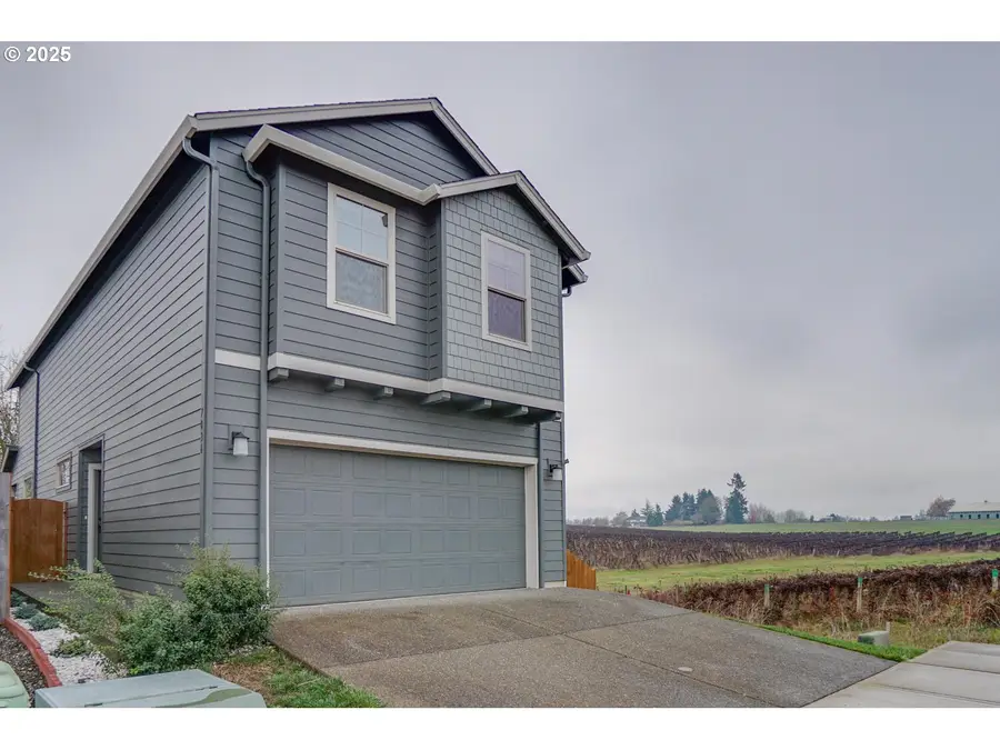 7036 N Montgomery Way, Ridgefield, WA 98642 - Image #2