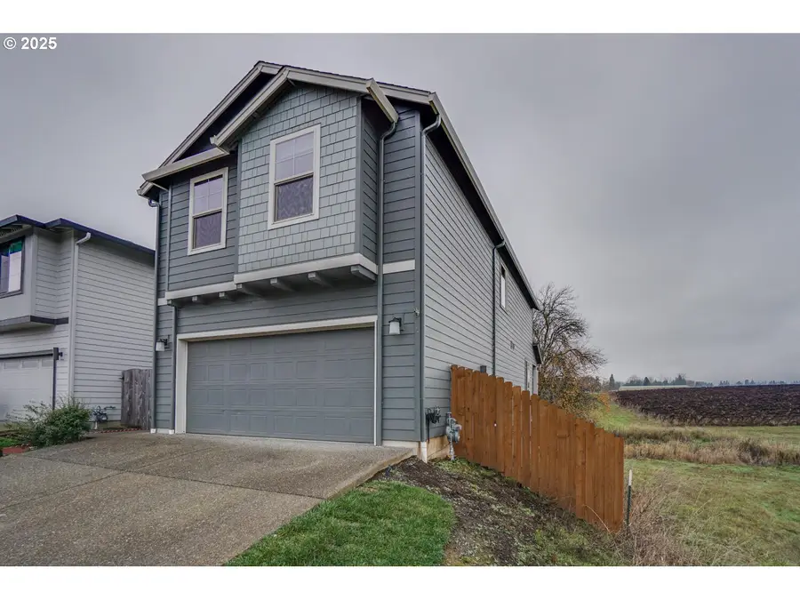 7036 N Montgomery Way, Ridgefield, WA 98642 - Image #3