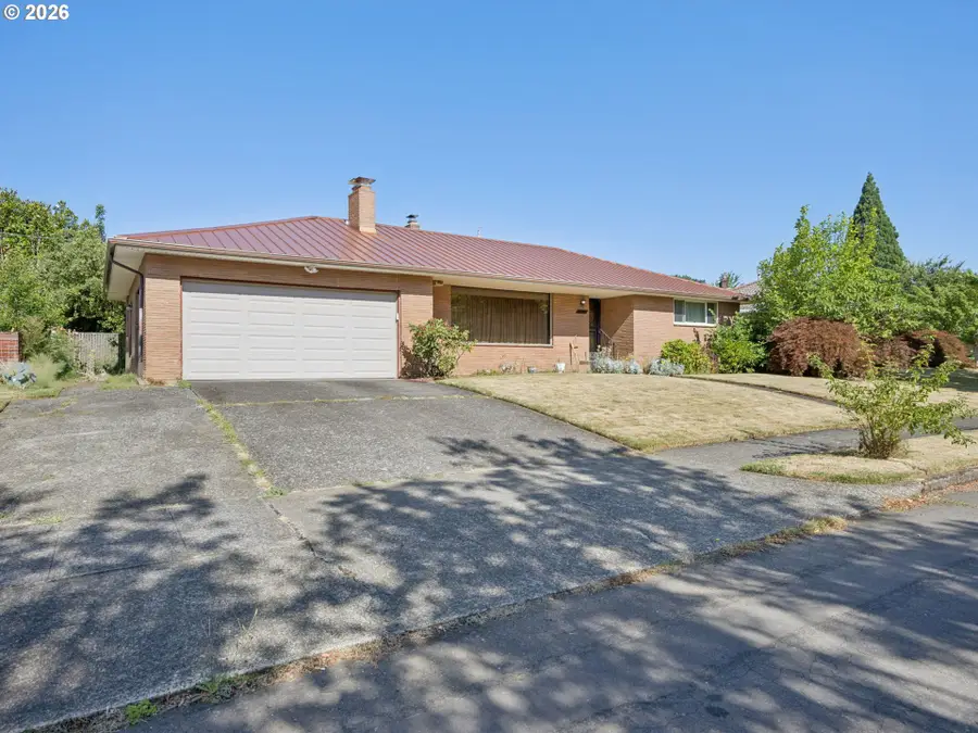 709 NE 107th Pl, Portland, OR 97220 - #2