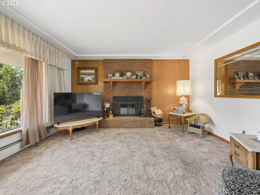 709 NE 107th Pl, Portland, OR 97220 - #3