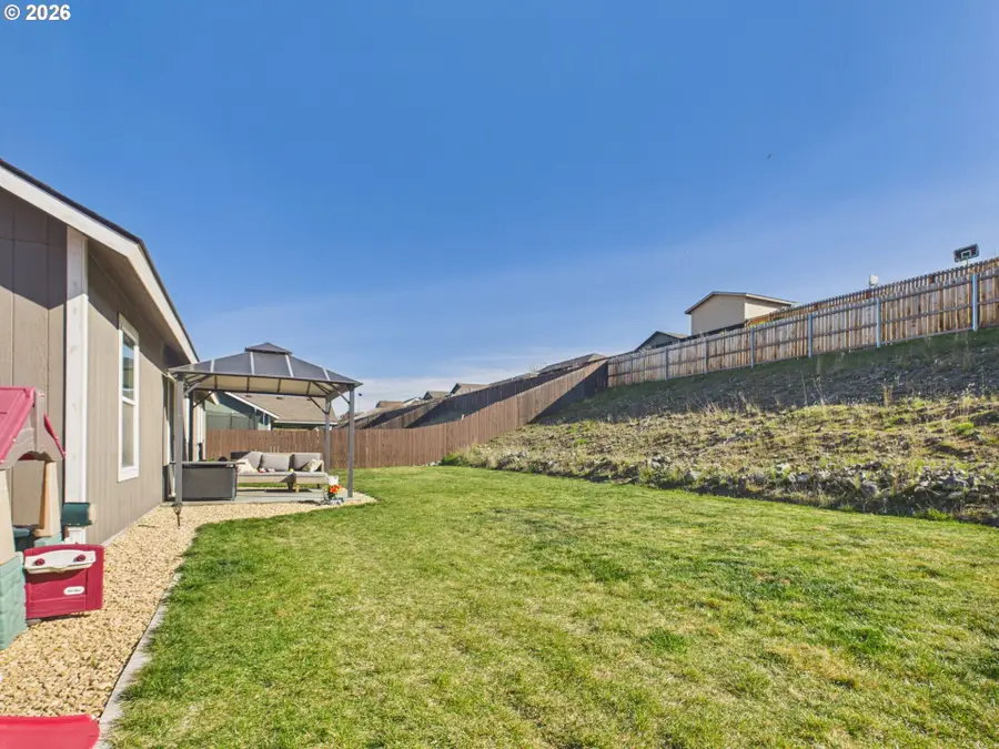 1530 Mckinley St, Umatilla, OR 97882 - #3