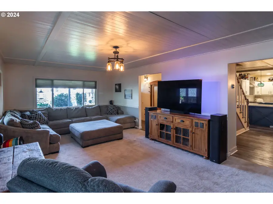 127 Deaton Ct, Canyonville, OR 97417 - #3