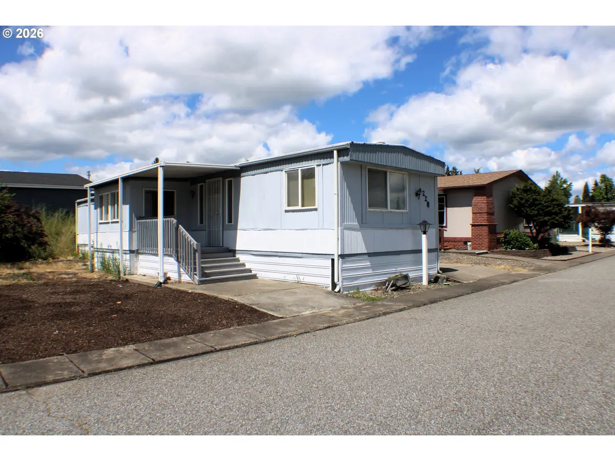 228 SE Estate Loop, Winston, OR 97496 - #1