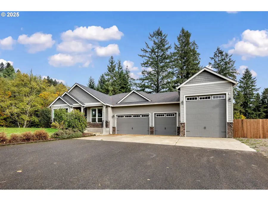 241 Junco Ln, Woodland, WA 98674 - Image #2