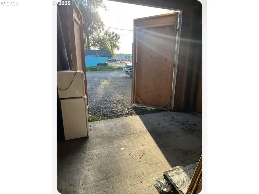 Shop Next To1590 Ivy, Junction City, OR 97448 - #2