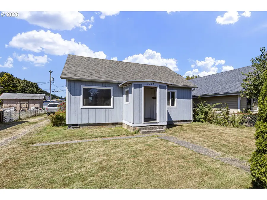 1057 Greenwood Ave, Reedsport, OR 97467 - #2