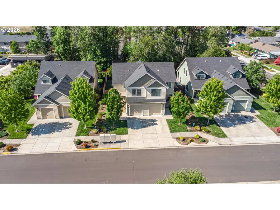 907 Howard Ave, Eugene, OR 97404 - #3