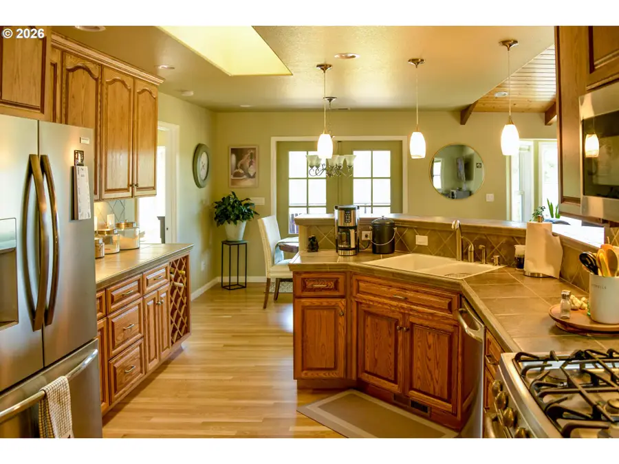 3952 Del Rio Rd, Roseburg, OR 97471 - #3