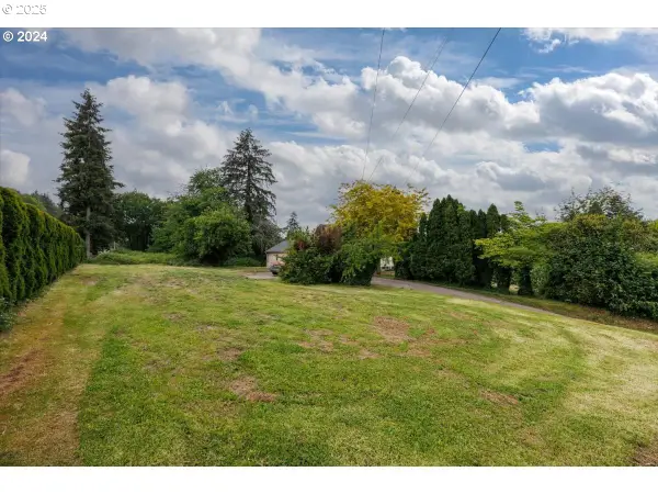 14345 SW 100th Ave, Portland, OR 97224