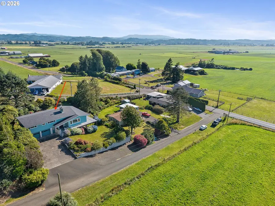 6145 Grandview Hts, Tillamook, OR 97141 - #3