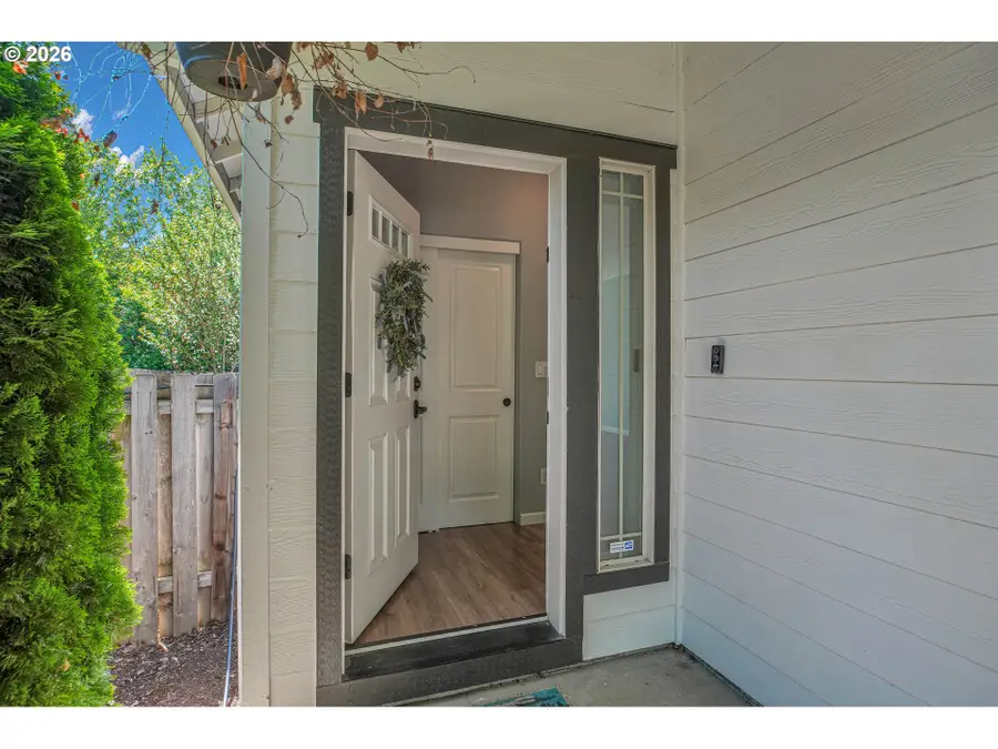 716 Eric Dr, Molalla, OR 97038 - #2