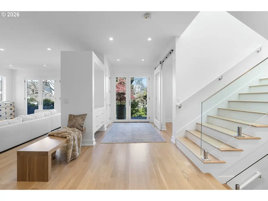 2870 NW Westover Rd, Portland, OR 97210 - #3