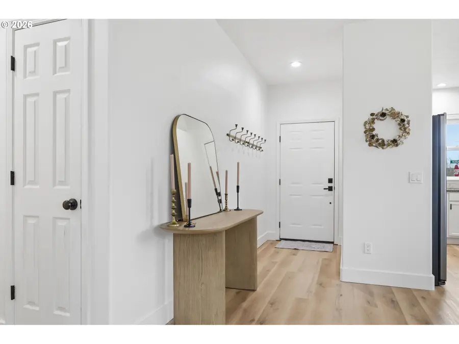 109 Robin Ct, Creswell, OR 97426 - #3