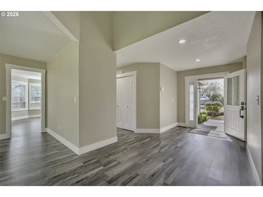 1524 NE Greensword Dr, Hillsboro, OR 97124 - #3