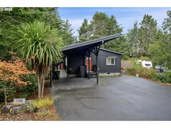 1600 Rhododendron Dr #150, Florence, OR 97439