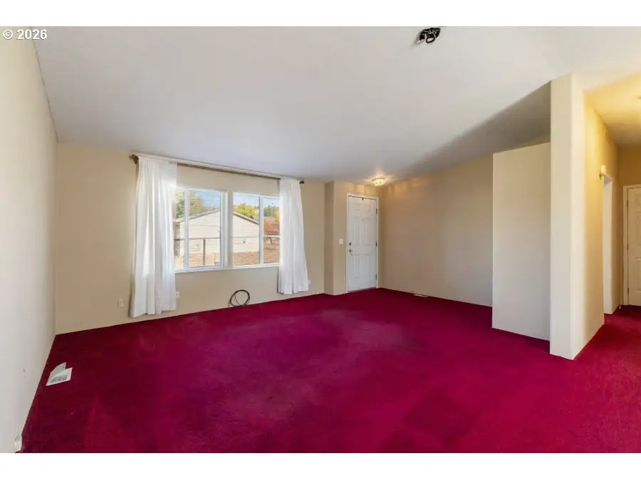 3103 Emerald St, Klamath Falls, OR 97601 - #3