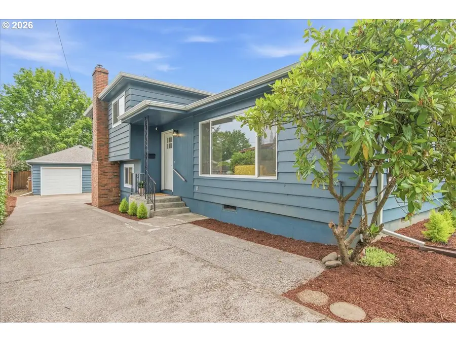 9005 N Central St, Portland, OR 97203 - #2