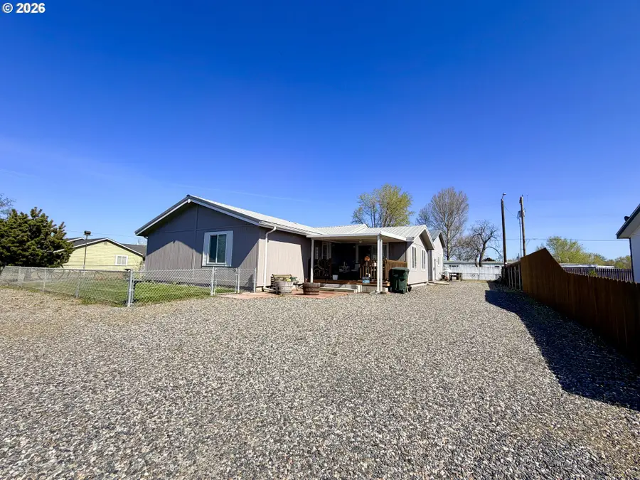 200 NE Oregon Ave, Irrigon, OR 97844 - #3