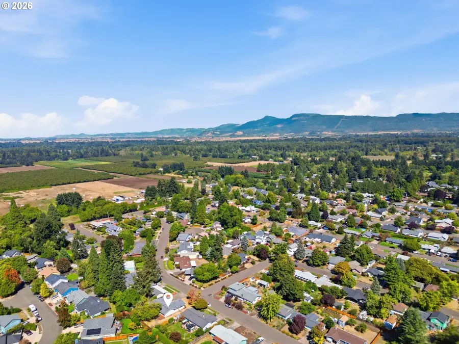 4700 Thunderbird St, Eugene, OR 97404 - #3