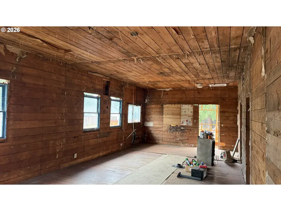 88144 4th St, Veneta, OR 97487 - #3