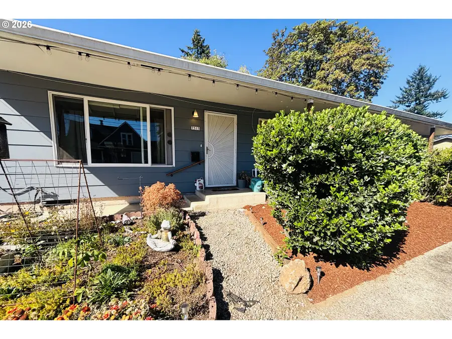 7515 NE Everett St, Portland, OR 97213 - #2