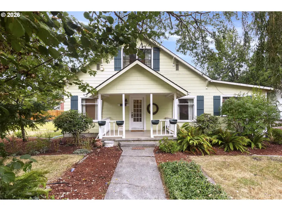 1241 Division St, Oregon City, OR 97045 - #2