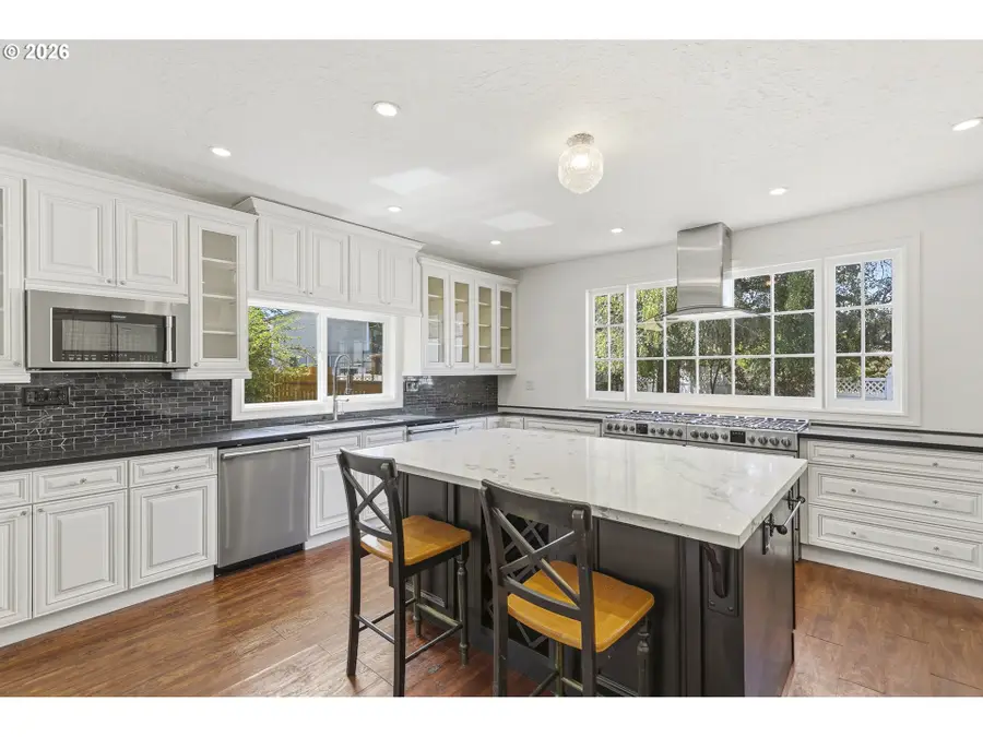 1241 Division St, Oregon City, OR 97045 - #3