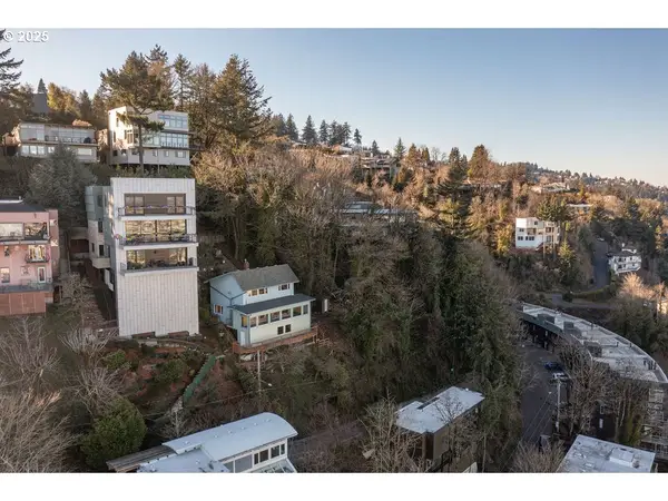 2604 SW Buckingham Ave, Portland, OR 97201