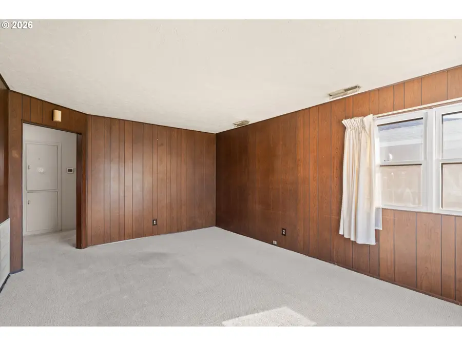 1221 7th St, Umatilla, OR 97882 - #3