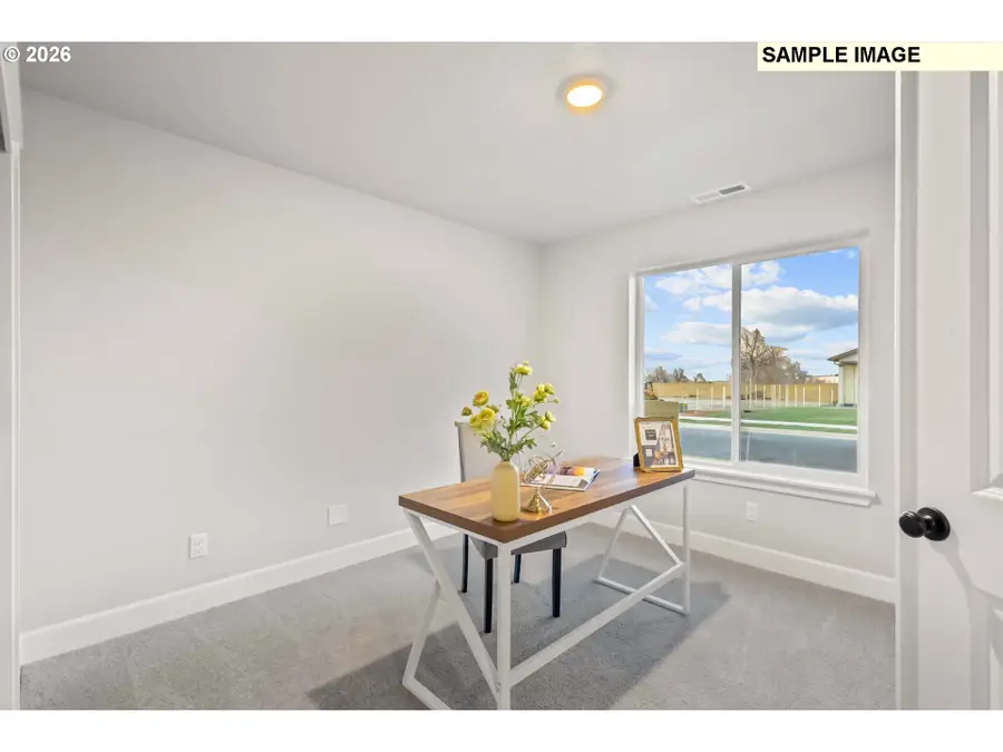 936 E Maple Brook Ave, Hermiston, OR 97838 - #3
