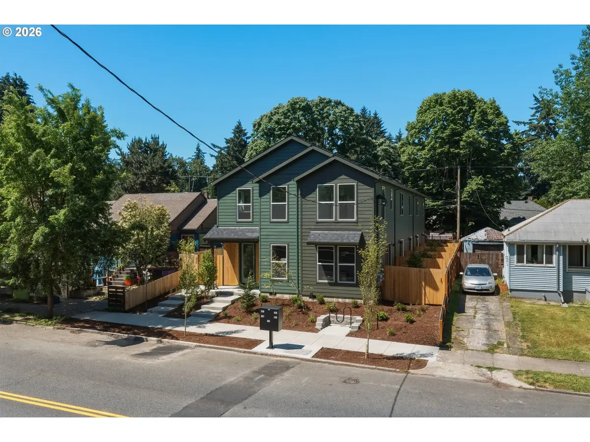 6185 N Albina Ave #3, Portland, OR 97217 - #1