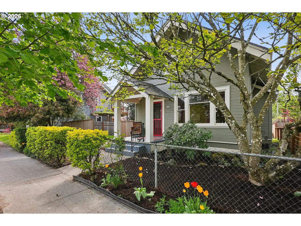 7904 SE Taylor St, Portland, OR 97215 - #1