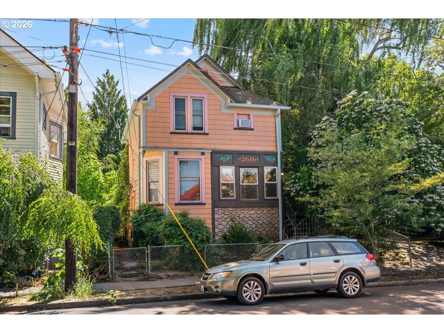 2616 SE Pine St, Portland, OR 97214 - #2