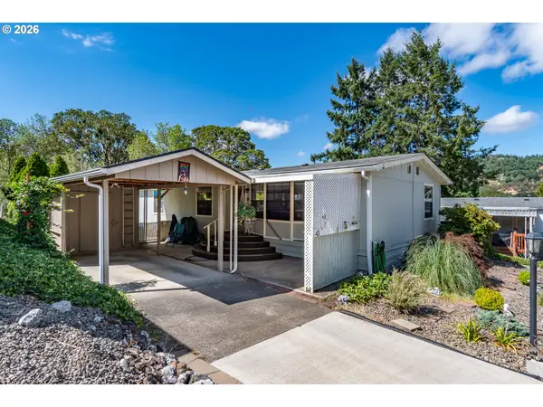43 Mary Ann Ln, Roseburg, OR 97470