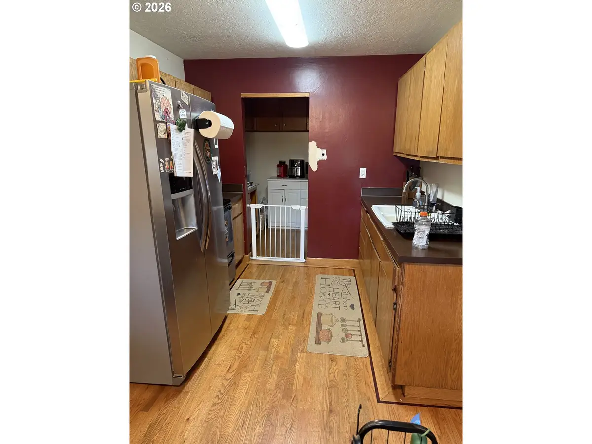 10947 SE Schiller St, Portland, OR 97266 - #1