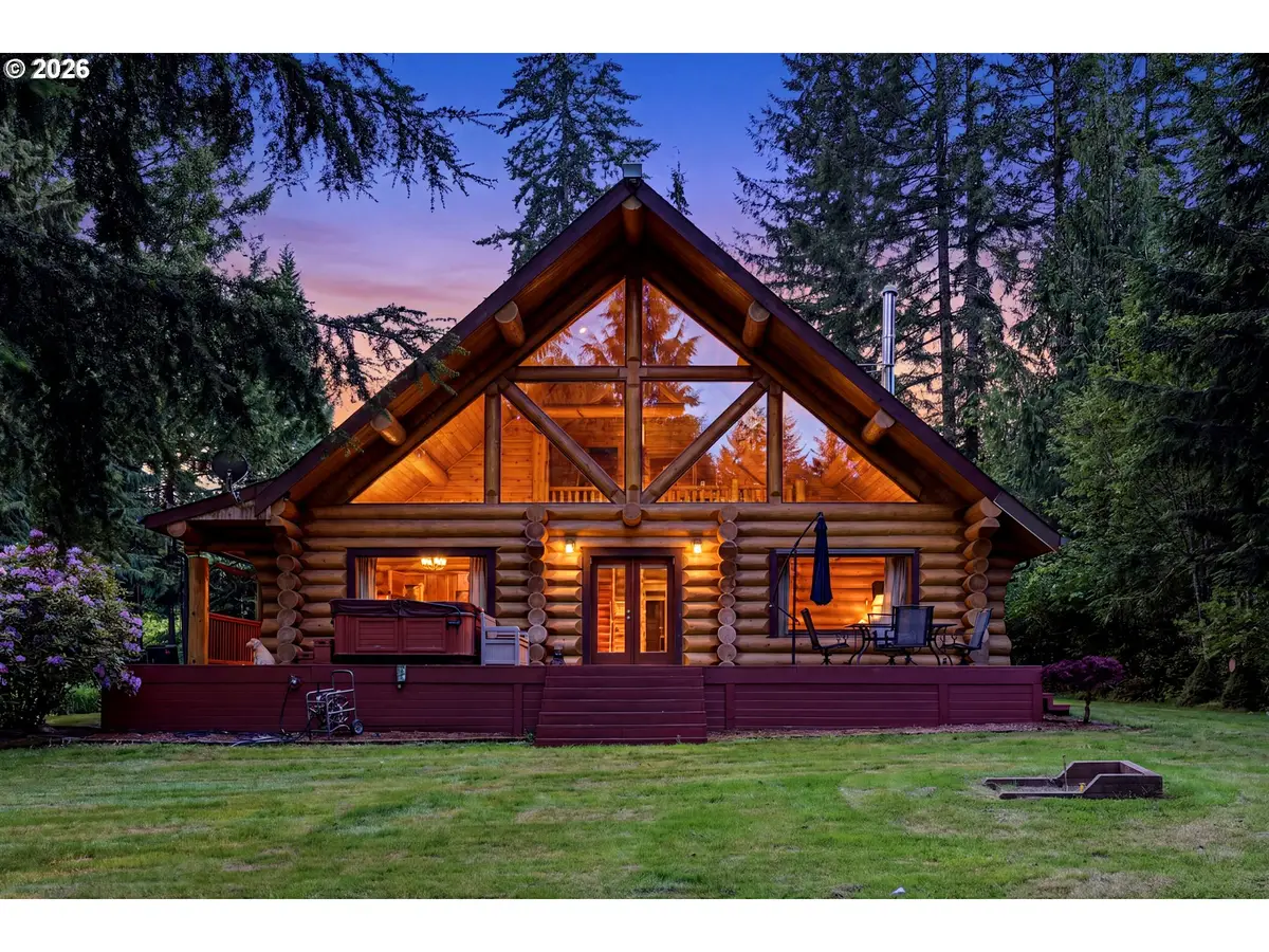 390 Spruce Creek Rd, Longview, WA 98632 - #1