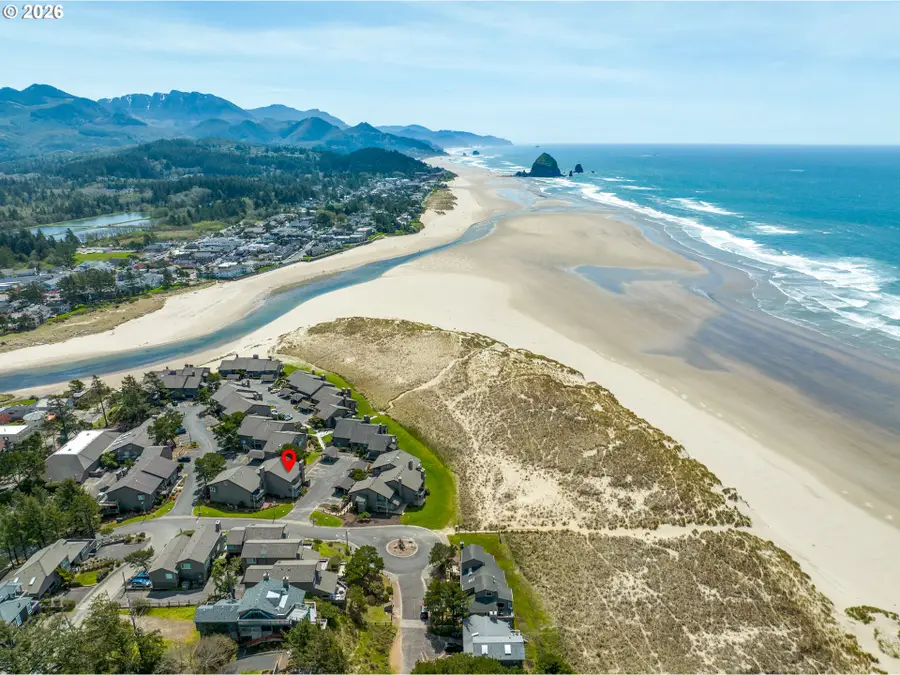 101 N Breakers Point Dr #101, Cannon Beach, OR 97110 - #2