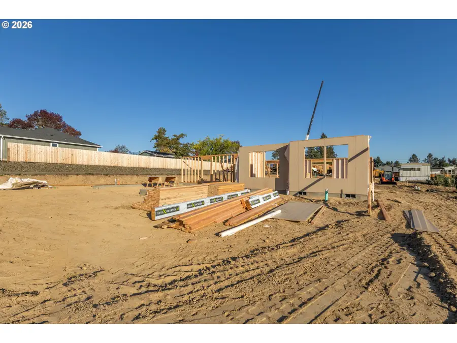 740 SE Hall St, Winston, OR 97496 - #2