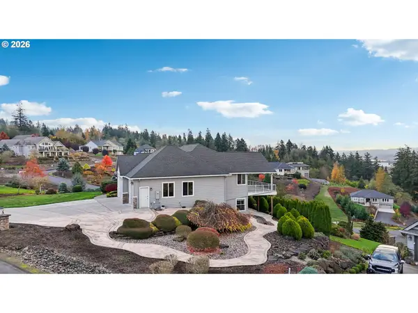 49 Essex Dr, Kelso, WA 98626
