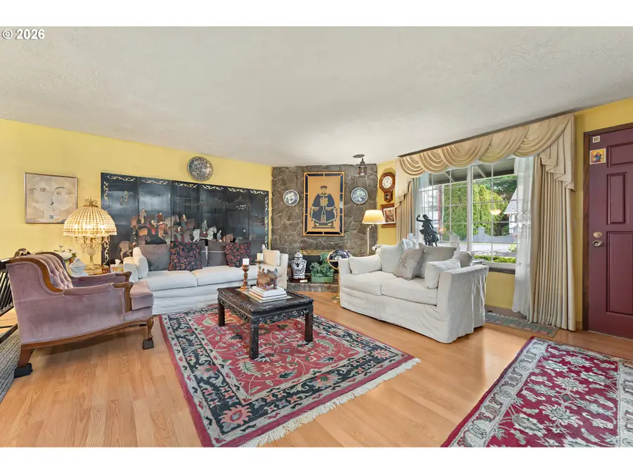 15781 NE Holladay St, Portland, OR 97230 - #2