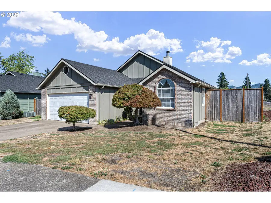 5792 E St, Springfield, OR 97478 - #2
